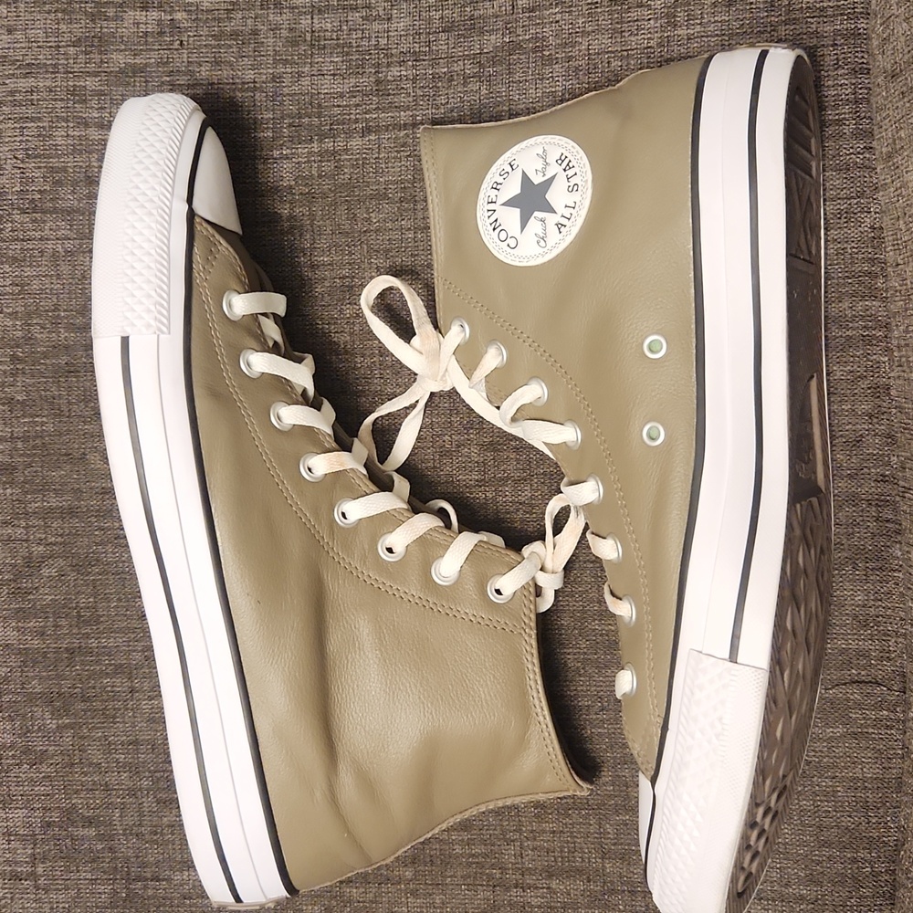 CONVERSE CHUCK TAYLOR ALL STAR LEATHER SNEAKER HIGH-TOP MEN'S SIZE 11. - Picture 3 of 11